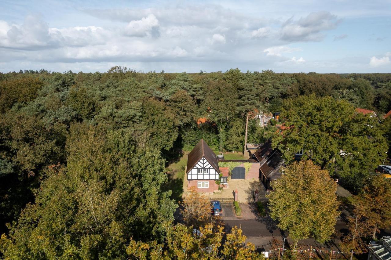 Beautiful English Villa With Hottub 쥐드볼드 외부 사진