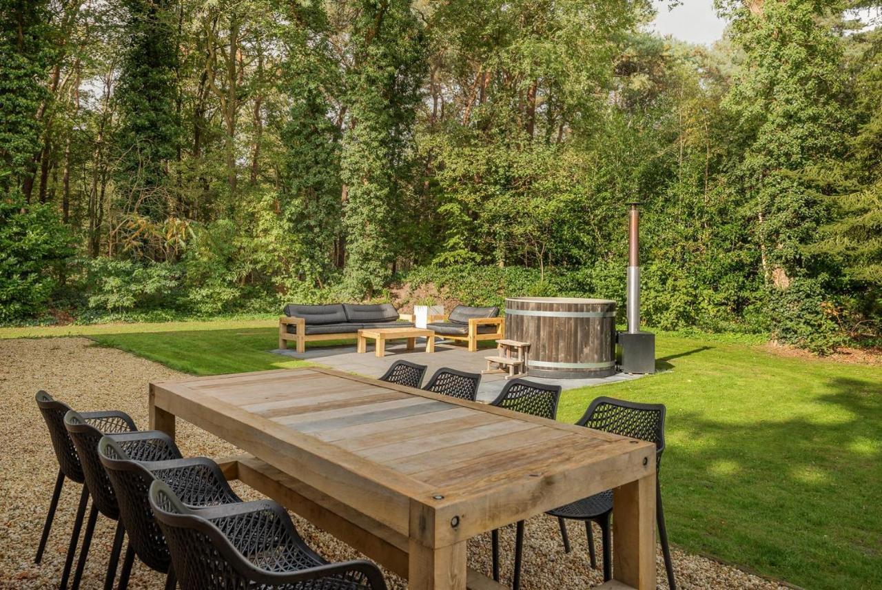 Beautiful English Villa With Hottub 쥐드볼드 외부 사진