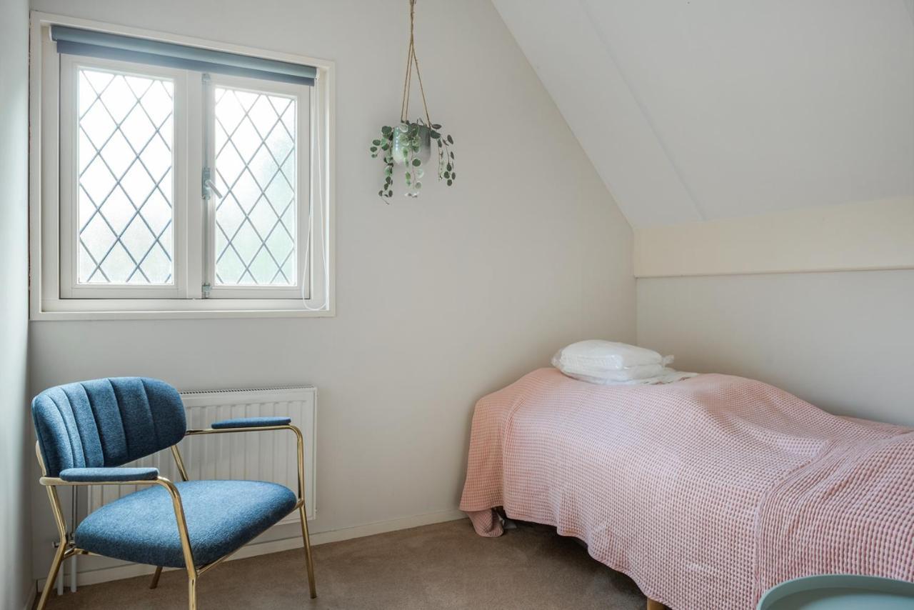 Beautiful English Villa With Hottub 쥐드볼드 외부 사진