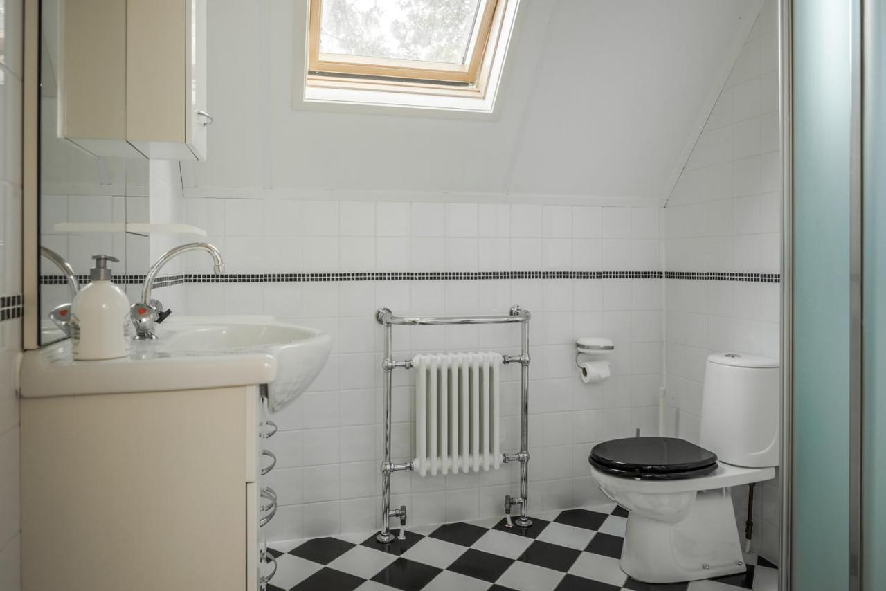 Beautiful English Villa With Hottub 쥐드볼드 외부 사진